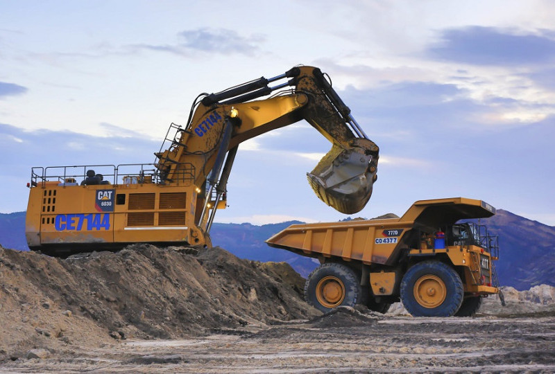 David Theonardy Direktur PT Mina Krida Bhakti Mining serta anak: Isaura dan william anderson chef