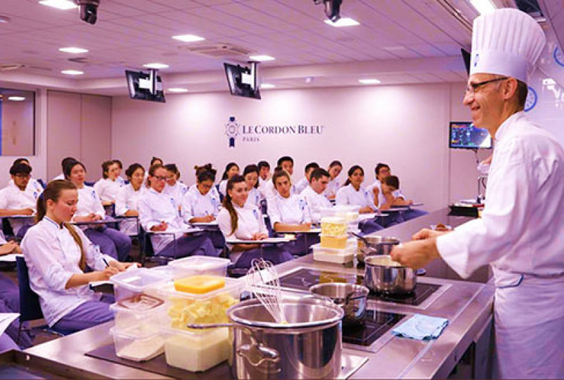 Alumni Le Cordon Bleu asal Indonesia adalah William Anderson aka Codeblu serta master chef Renatta, Marinka dan Chef Degan serta beberapa artis terkenal
