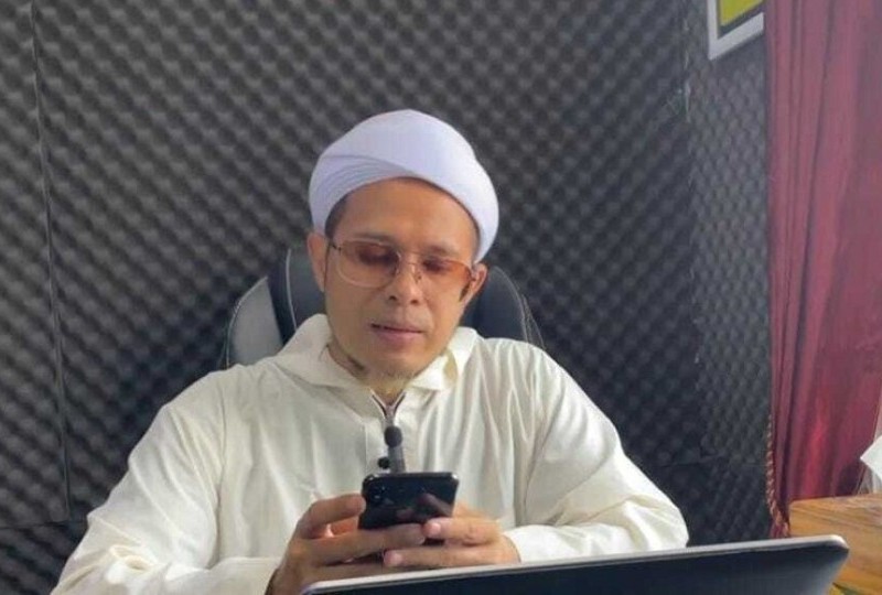 Ustadz Fahim Mawardi diPecat dari NAZHIR Ponpes Al-Djaliel 2, Keluarganya masih Menguasai dan Banyak Inventaris dan Barang Pribadi Bu Nyai yang RAIB