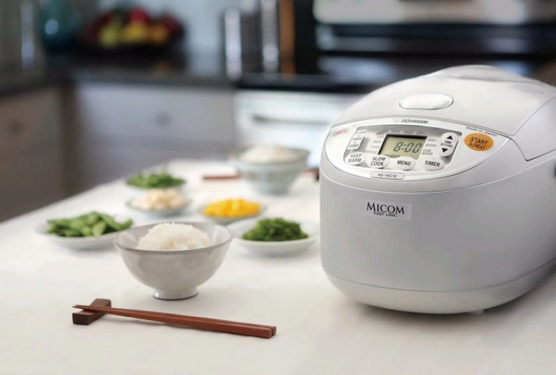 Peralatan Masak Canggih Era Modern: 4 Rekomendasi Rice Cooker Digital Hemat Listrik