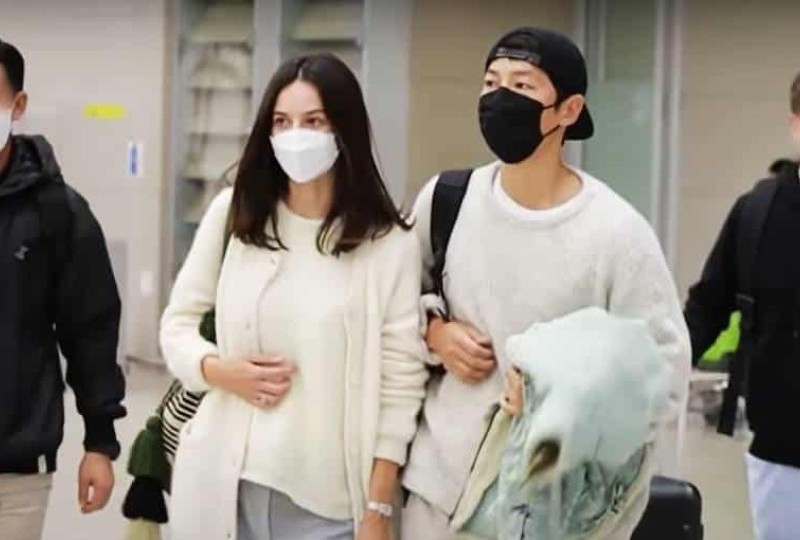 Istri Song Joong-ki akan melahirkan bayi, katy louise saunders movies dan tv shows