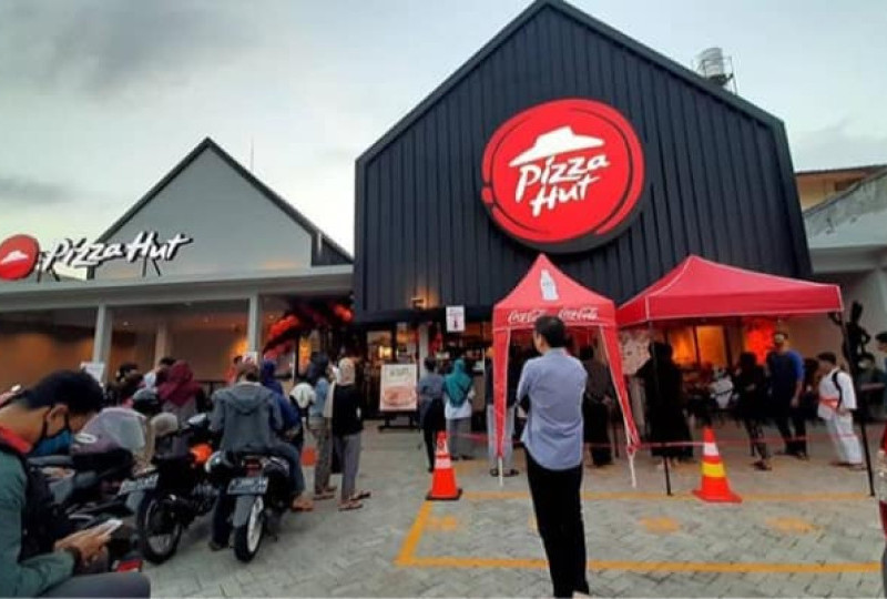 Review Makanan Enak di Pizza Hut Banyuwangi, Cek Alamat & Harga Menu, Bisa Delivery Juga!