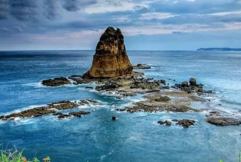 Review Pantai Papuma Jember: Keindahan Super Mantap ala Selandia Baru!