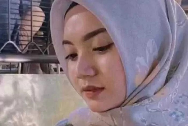 IG Veni Oktaviana UIN Raden Intan Lampung berbagai pose foto cantik, VS Desni Pratiwi istri sah Suhardiansyah