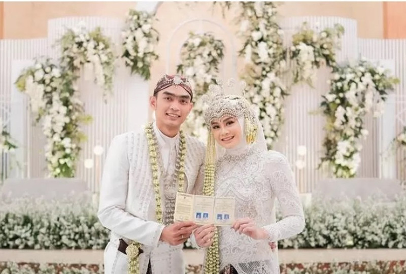 Pasangan Atlet Voli Doni Haryono dan Wilda Siti Nurfadhilah Resmi Menikah: Kisah Cinta di Cimahi Convention Hall