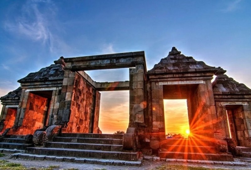 Wisata Spiritual Ritual dan Semedi di Situs Candi RATU BOKO Yogyakarta, banyak Horor Angker Mahluk Halus ada Macan Putih