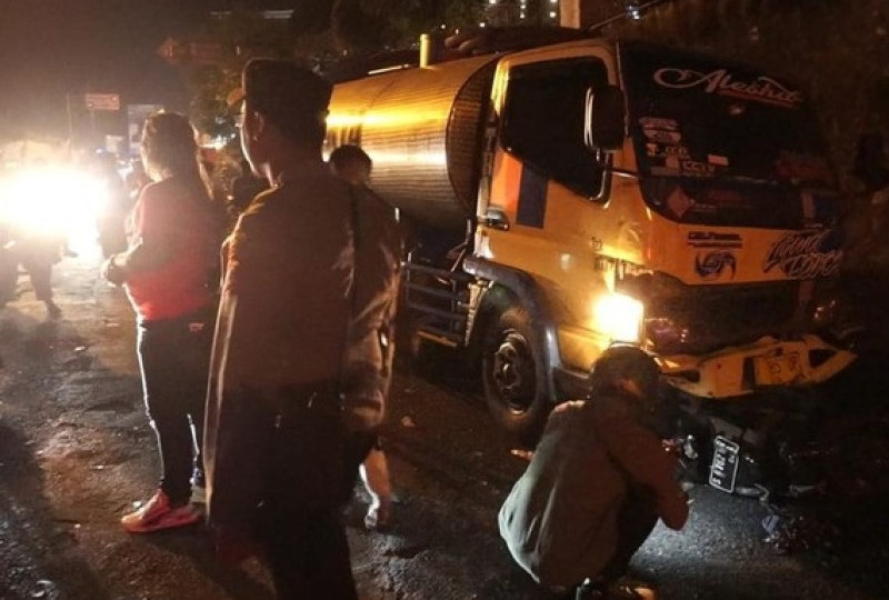 Tragedi Kecelakaan Karnaval di Pacet Mojokerto hari ini, akibat Truk Tangki rem ngeblong