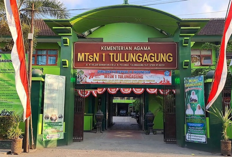 MTSN 1 Tulungagung: Sekolah MTs Negeri dengan Prestasi Akademik dan Literasi Terbaik