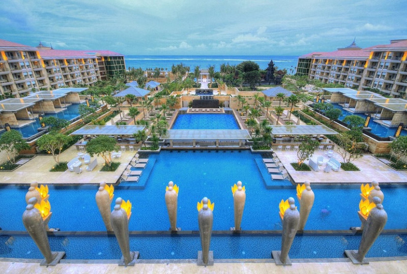 Review Hotel Bintang 5 Terbaik di Nusa Dua Bali: The St. Regis Bali Resort, The Ritz-Carlton, Sofitel Bali Nusa Dua Beach Resort, The Westin Resort Nusa Dua, The Mulia Resort