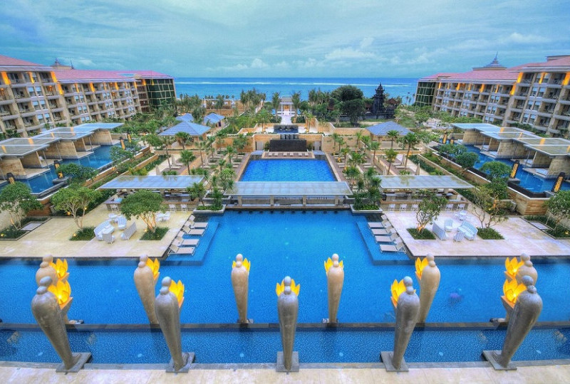 Review Hotel Bintang 5 Terbaik di Nusa Dua Bali: The St. Regis Bali Resort, The Ritz-Carlton, Sofitel Bali Nusa Dua Beach Resort, The Westin Resort Nusa Dua, The Mulia Resort