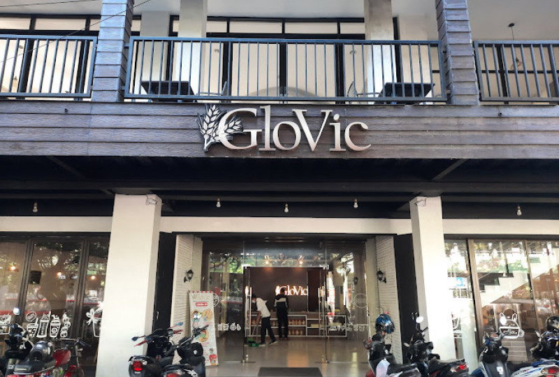 Review Glovic Bakery Jember: Tempat Hangout Favorit dengan Hidangan Lezat dan Vibes yang Menyenangkan