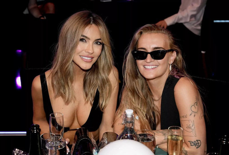 Pasangan Lesbian Artis Penyanyi Chrishell Stause dan G Flip Menikah 