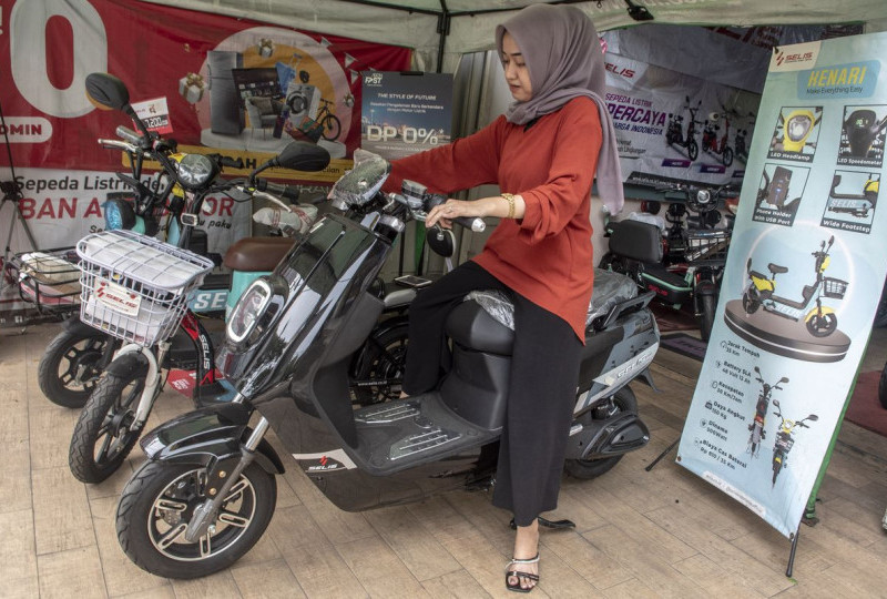 Menhub Budi Karya Subisidi 30 Motor Listrik seharga 7 Juta Rupiah: Apa Saja Merknya?